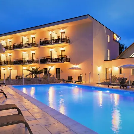 מלון Brit Privilege 3*