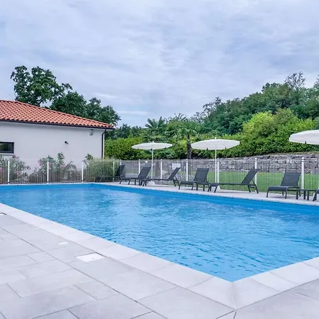 Brit Privilege פיג'אק