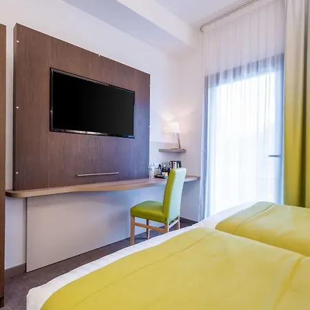 Brit Privilege 3* פיג'אק