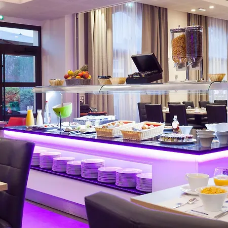 Brit Privilege מלון