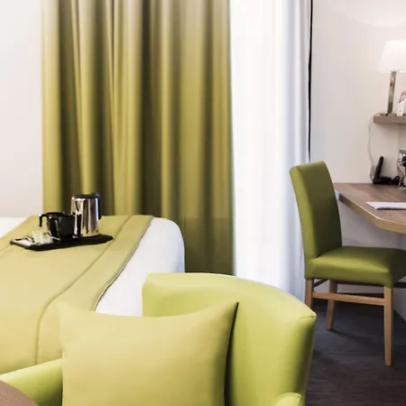 מלון Brit Privilege 3*